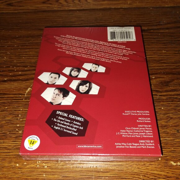 Torchwood - The Complete Second Season (5-Disc Set Box Set, 2008) (Unopened) - Picture 2 of 3
